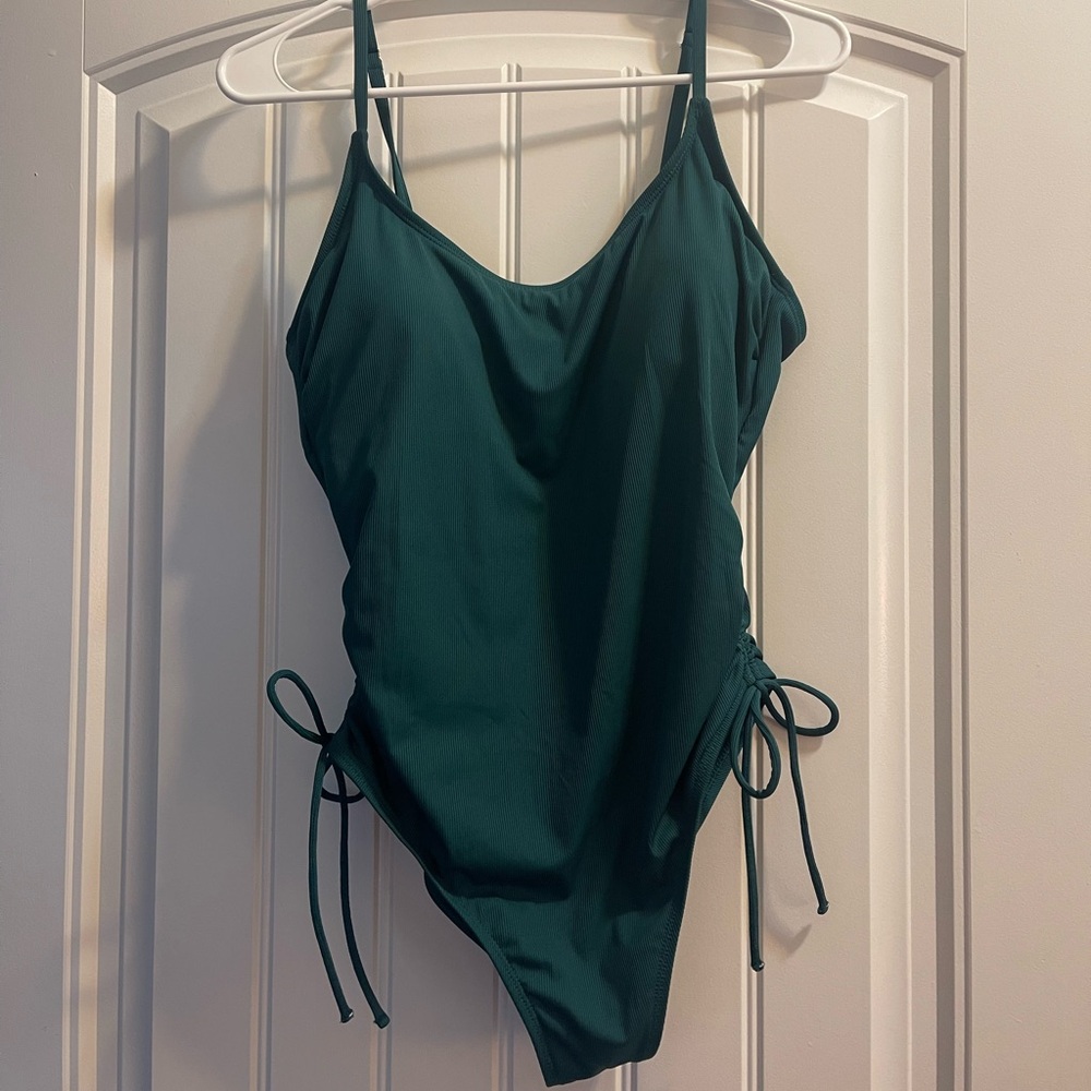 Shade & Shore emerald green ribbed swimsuit